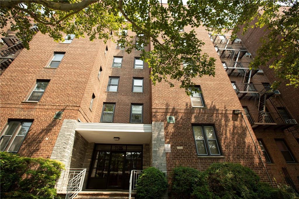 2525 West 2 St #3K
